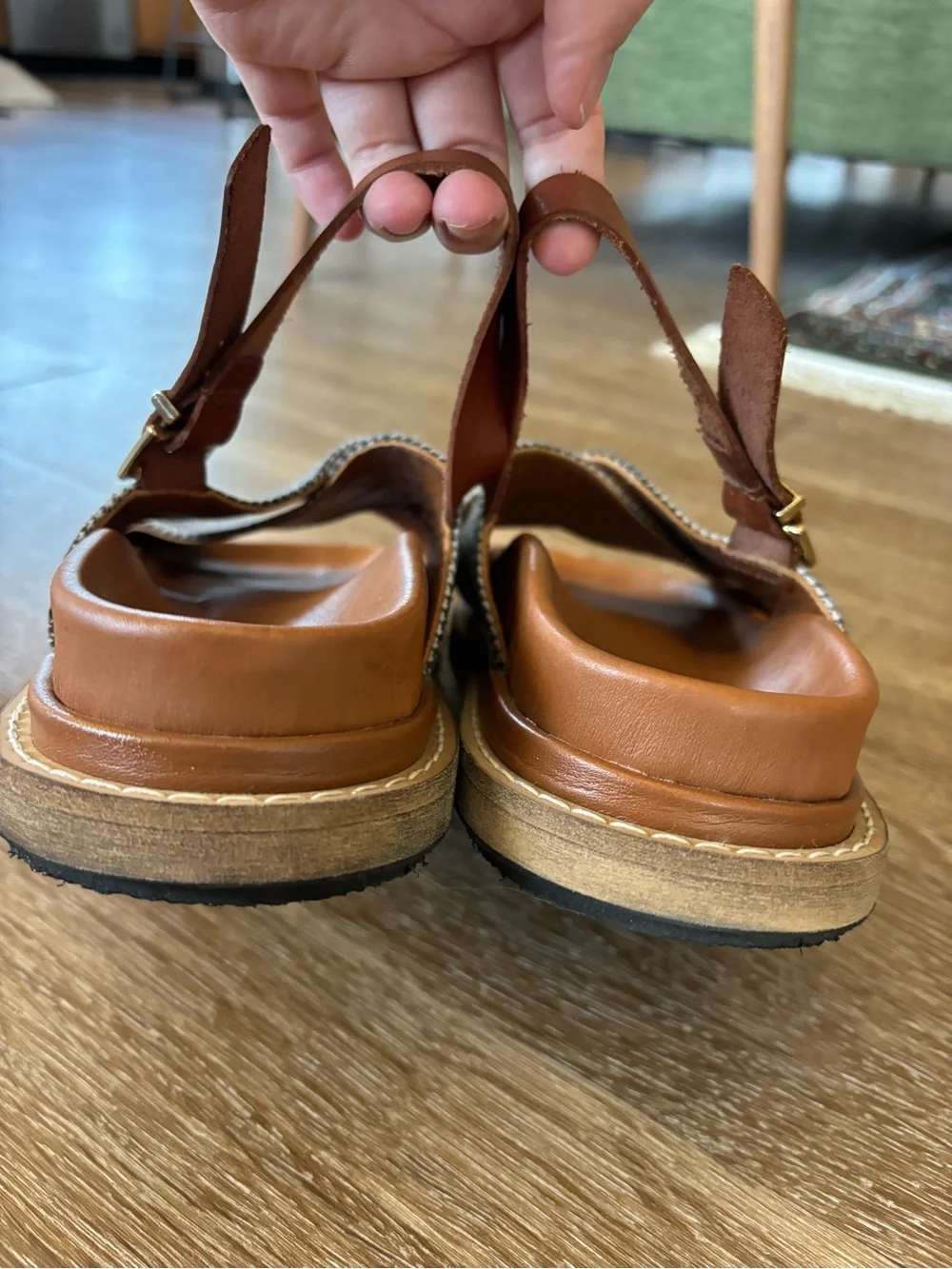 Alohas Houndstooth Cross-Strap Sandals in Brown/Tan